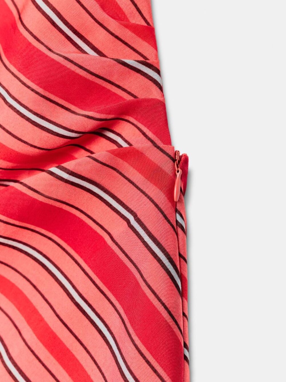 ZARA OPEN BACK DRESS - Picture 6 of 6